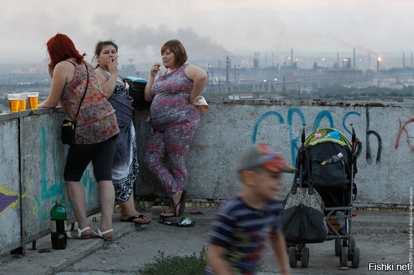 Магнитогорск, тоже нет чернокожих, нечем дышать и многие не понимают как там можно жить))))