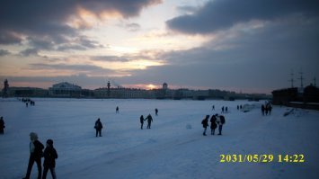 Нормально, прохладно только