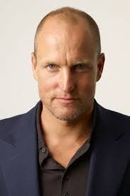 Дмитрий Полонский озвучивает Вуди Харрельсона. Идеально подобранный голос!