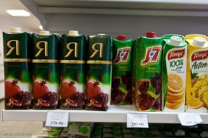 Сейчас разговор идёт о том что Карнавальный просто написдел))) А не про дачу.

Нет. Ты всё не правильно понял.
 Цена оттого стала выше , скакнула с 14 рублей за капусту до 46, оттого что до этого закупались на местах где части дислоцируются, что естественно дешевле.

А после того как указом премьер-министра Росгвардию ОБЯЗАЛИ закупаться ( пока только в 2018 году) только в Крыму . Где ценники как раз и выше 

И где сейчас цена капусты по оптовой цене 30 руб     , минимум и только для тех кто сам вывозит, на своих машинах.Это в сезон уборки овощей когда эти самые овощи продаются по самой минимальной цене.

Хотя в других частях страны цена опта капусты по 6-10 рублей.

Так что на карман они ну никак положить не могли. Себестоимость выращивания в Крыму дорогая. Обычные люди сейчас там ей покупают в розницу, для себя по 40-50 рублей.