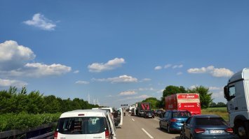 Вот ещё одно упоминание этой и темы, и два снимка сделанных лично мною в мае этого года: