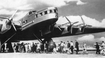 АНТ-20 «Максим Горький»

Для 30-х совершенно уникальный аппарат.