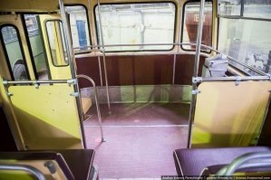 прыжки на кочках на задней площадке - ваще весч из детства