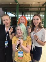 Ну кто не понял объясню. Я имел ввиду не физиологическую особенность в виде девственности. А более широкое понятие. Т.е помимо того, что бывают девственницы и не девственницы, еще бывают нормальные девушки, а бывают шкуры. В этой я девушку не вижу....типичная шкура. 
Да и окружение у нее соответствующее.