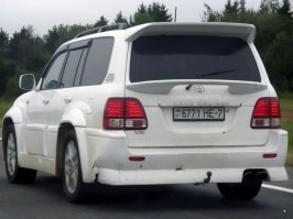 ЧТО тут нас должно вдохновить, или удивить?
Белорусский номер? Фаркоп? Трещина? ЧТО?!!!!