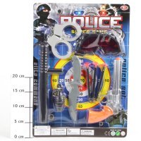 Все детские магазины, и не только в России, вот такими игрушками забиты и никого не напрягает, а тут возбудились.