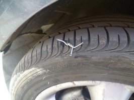 А нефиг по обочине ездить