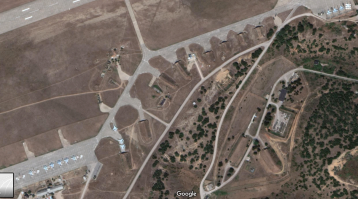 "Во-первых, Google, как правило, цензурит на своих фото военные объекты. Или «замыливает», или просто убирает."

Ага, только если эти объекты не Российские!
Ниже - Кача в Крыму.