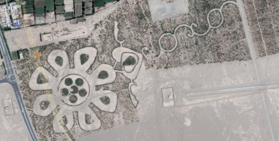 Там много чего загадочного! Не иначе китайцы якшаются с инопланетянами! Вот, например, что бы это значило?!...