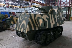 Не Одессой единой!
Т-16 (ХТЗ) или ХТЗ-16   эрзац-САУ (бронетрактор), выпускавшаяся в 1941 году, в начальный период Великой Отечественной войны, на Харьковском и Сталинградском тракторных заводах.

Представляла собой обычный сельскохозяйственный гусеничный трактор, обшитый листами брони, с установленным пушечным и пулемётным вооружением.