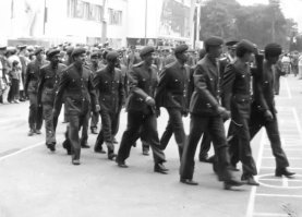 У Zотова, вообще, что не история, то шедевр. Советую его страничку в мордокниге.
Во времена моей учебы 1988-92 гг., у нас на т.н. "специальном факультете" в военном училище учились курсанты со всех частей земного шара. Особенно дружили с кубинцами и чехами.