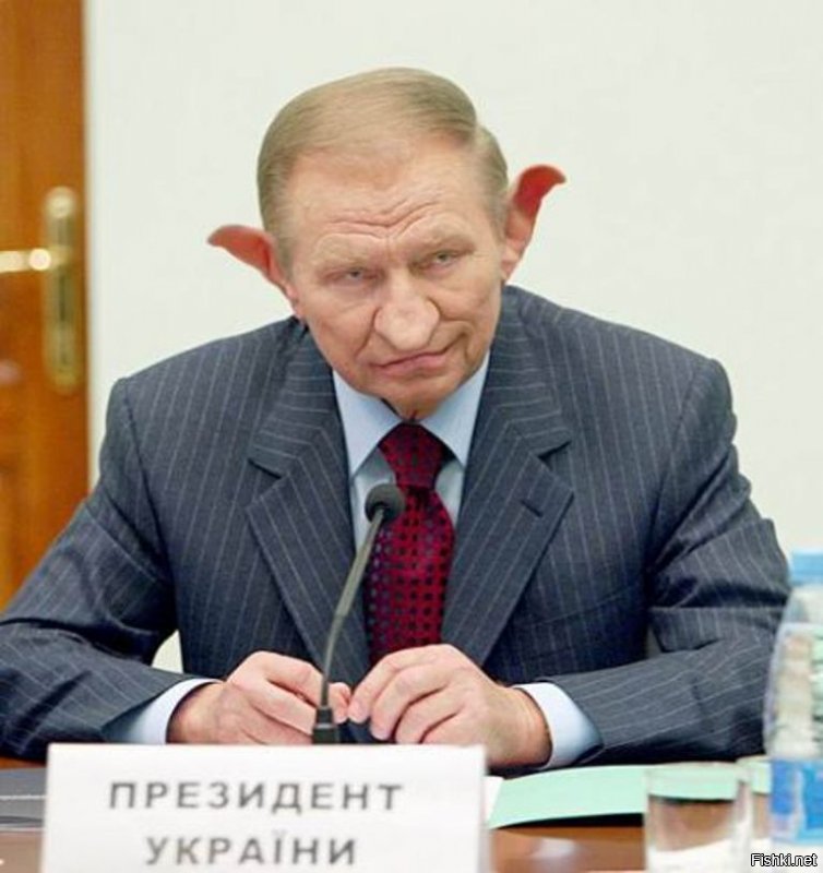 Политические коментарии соцсетей - 585