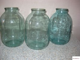 Допустим вся порция 5 см ролов. Значит этот обжора слопал 5 метров.
Старый советский анекдот. Русский и немец.
Немец - я каждый день выпиваю 3 баночки пива.
Русский - Это-же 9 литров, молодец!