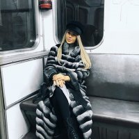 Бедные теперь на метро придется ездить, пока машина в ремонте..