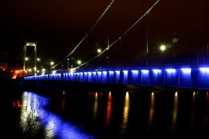 Почему нет фоток подвесного пешеходного моста и Ростка?