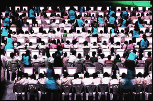 Какой красивый у гугеля охфис. Но поцчему-то реальная реализация и поддержка крутых гугелевских сервисов происходит вот в таких условиях