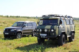 Как будто такие проблемы только у УАЗ-а. Почти во всей стране так, какую сферу не капни, ничего хорошего сделать не могут, только и живут за счёт поддержки государства, внутреннего рынка и заградительных пошли на иностранные товары.  Хотя казалось бы - получаете достаточно денег, оборудование вам модернизировали за счёт народных средств - ну делайте вы нормально  хотя бы, не тяп-ляп.. За Западом вам не угнаться, но можно занять свою нишу недорогих, проходимых и мощных машин. И будут покупать. Просто выгоните с производства лишних дармоедов и погуглите как народ тюнингует буханки, наймите этих гаражных мастеров, они ж вам такие модификации предложат, что даже иностранцы в очередь выстроятся чтоб себе такое купить и гонять у себя в Аризоне.