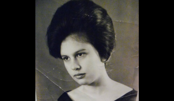 Моя мама тоже начес делала в 60-е,по-моему это красиво!!