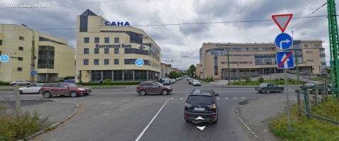 Субариста на кол! На этом перекрестке поворот разрешен только направо. Да и сплошная как бы намекает...