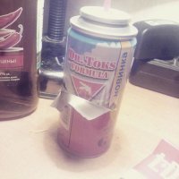 Несколько раз попадалось подобное, но не газ, другие товары. Производитель делает упаковки из вторсырья, либо из остатков мет. листов  другой продукции.