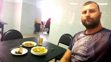 нет, у меня нету ощущения туалета, у меня есть ощущения что тут вкусно можно поесть за адекватную сумму...обычная столовая для обычных работяг, во скольких не бывал, кормят норм!