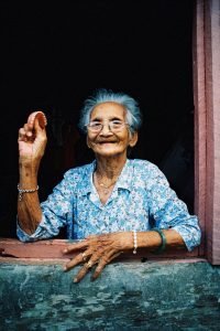 бабушка легкого поведения
"Моя бабушка курит трубку" с
ачоне?