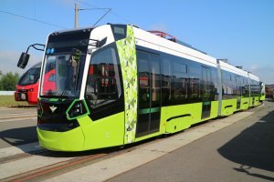 В каком году были сделаны эти фото в 80х-90х?   Нет таких трамваев в Беларуси сто лет.