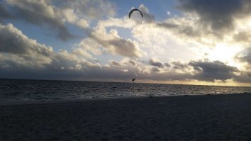 Да, а море-окияне шикарные восходы и закаты. Всегда это дело стараюсь зафотографировать, если есть возможность.