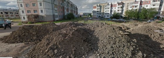 Природа поди красивая. Особенно в левом верхнем углу.

И дворики уютненькие, домики такие опрятные...
Спасибо, но нет.