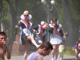 Конечно заскучаешь когда вокруг такое безобразие.