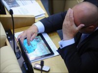 Видеокамеры на рабочем месте вызывают у многих чувство дискомфорта, угнетения и возмущения 

Давайте будем объективными, весь этот негатив они вызывают исключительно у тех, кто хочет сачкануть на работе, те кто работает, ему не до камер, а если объект ражимный то и с пониманием ртносятся люди. Да и какая разница босс ходит, супервайзер или камера? Ах, да! Когда идет босс или надзиратель можно сныкаться или исполнить ИБД, а камера хз когда показывает работника дрочащего на монитор или зависающего в соцсетях или иным способом тратя рабочее время в личных целях. минусите, кто это делает на рабочем месте.