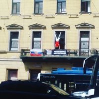 Это манекен. Был установлен к ЧМ