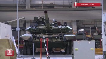 Новое тут кормовая ниша. Смотрел фото последних заказов Т-90, похоже их тоже начали с кормовой нишей делать и форму башни изменили.
На стрелку внимания не обращайте, она указывает что это предположительно вьетнамский заказ.