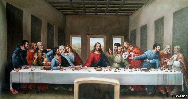 а судя по картине "тайная вечеря" Христос с учениками сидел за столом :)

p/s/
кто не в курсе, тогда принимали пищу сидя на полу, и именно поэтому обязательно тогда было омовение ног перед трапезой
(ну чтоб от тебя на "фонило")