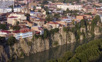 такое подходит под статью? :)