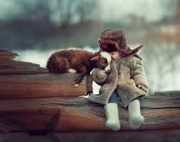 Меня дед учил, что еде нельзя давать имя, и с едой нельзя дружить, иначе это не еда. 

Источник:  © Fishki.net