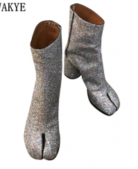 Обувь с али заслуживает отдельного внимания))) может как-нибудь сделаю пост с изысками