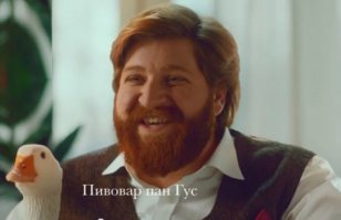 Белорус высидел яйцо и теперь снимает веб-сериал о жизни с гусем