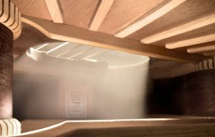 внутри гитары