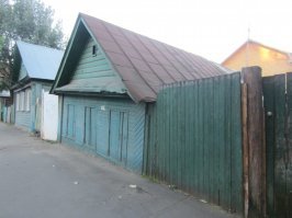 Не все так красиво!
Нижняя - ул. Софьи Перовской. 2 года назад.