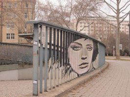Смотря с какой стороны посмотреть