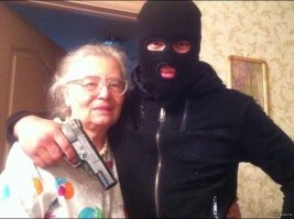 А вот и заложники!