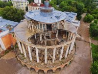 А ещё у нас был Речной вокзал. Вот такой красоты
И вот что с ним стало...