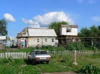 Умри, лучше не скажешь!
Типичный дом в одном из близлежащих населённых пунктов: