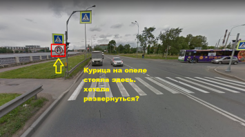 В Петербурге самосвал опрокинулся и засыпал легковушку грунтом