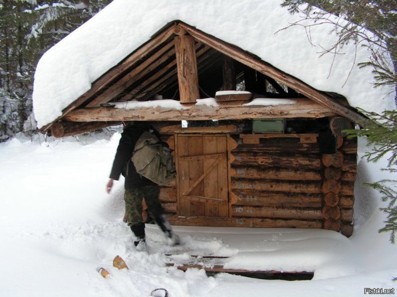 В избушке зимой