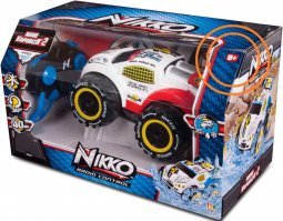 Интересно, зачем трехлетнему ребенку машинка на радиоуправлении? стандартный возраст на коробке машинок Nikko - 6+, 7+, 8+... 
Но никак не 3+
Оксана Жосан видимо смысл этих символов не понимает.