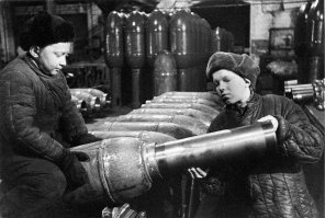 Дети и в СССР в 20 веке у станков работали; об этом тоже нужно помнить!