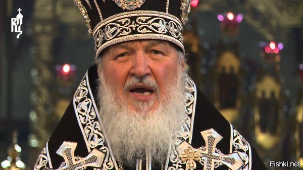 Там еще один есть персонаж

Отжал территорию у минобороны (до революции там был монастырь +друг Вова, срослось) под предлогом, что сделает на территории монастырь для сирот с кадетским уклоном, а сам разграбил и разобрал имущественный комплекс на стройматериалы. А на стадионе, бывшем монастырском кладбище ТАДАМММ!.... попы КОЗЛОВ пасут, самых настоящих. 
На фото козлятник на месте трибуны и.. Не знаю что монахи потребляют из этой емкости.