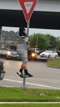 9 необычных примеров использования пищевой плёнки не по назначению, о которых не все знают